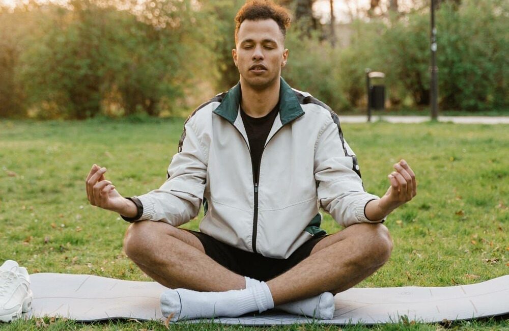 The Evolution of Men’s Yoga Tops: From Basic to Fashion-Forward