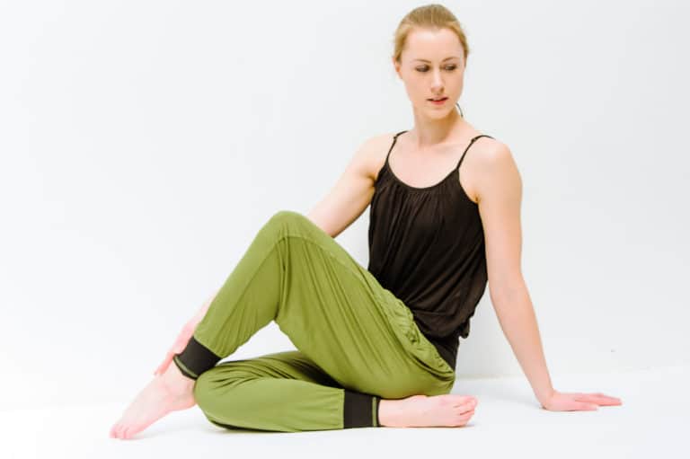 yogamasti vinyasa yoga baggy hippy pants in olive green with black cuffs and elasticated wide belt waistband