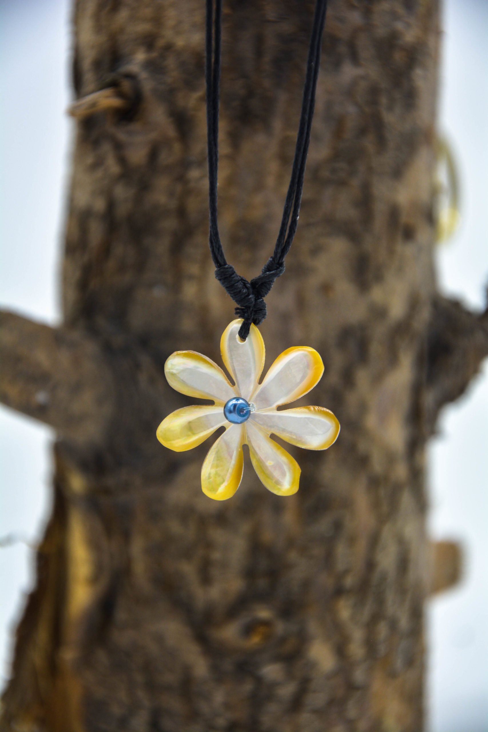 shell flower necklace